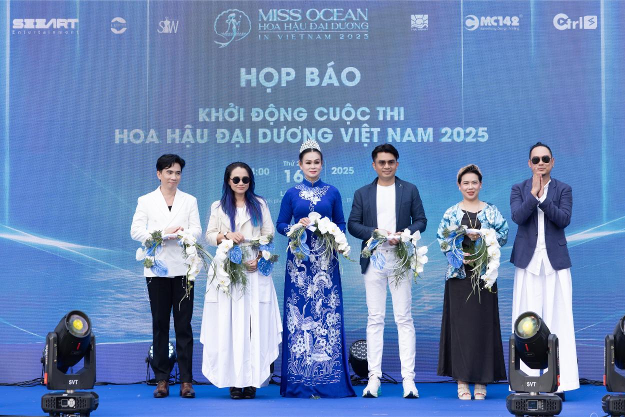Họp Báo 11