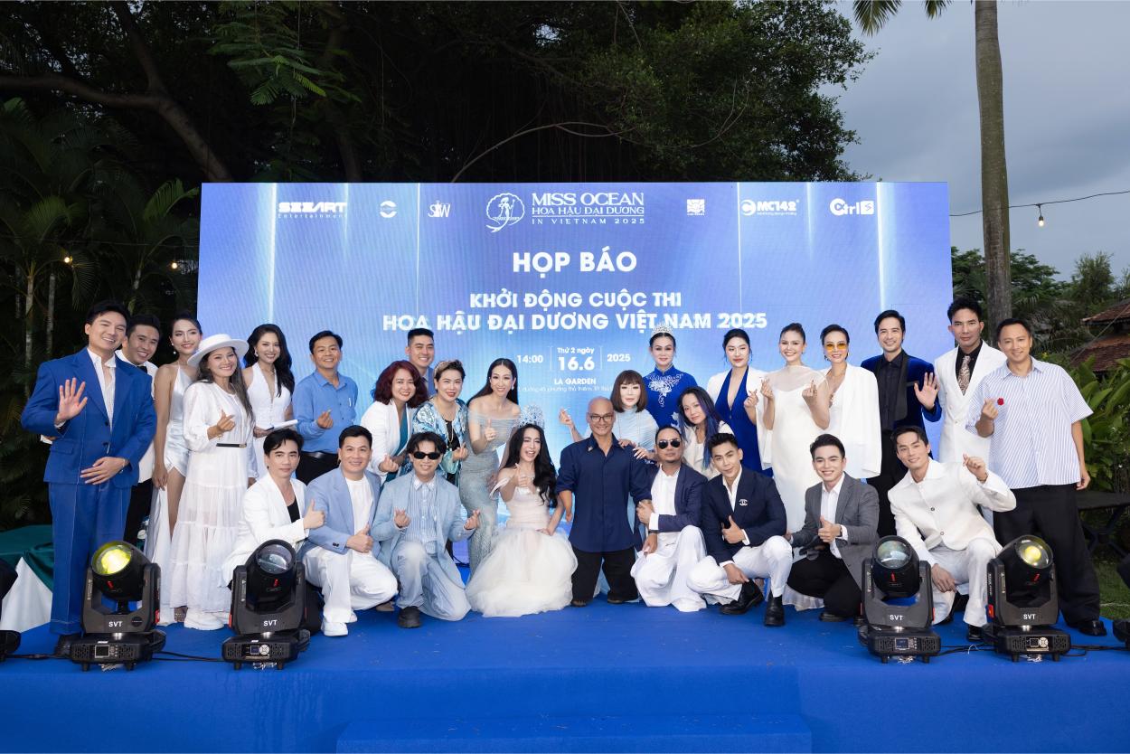 Họp Báo (4)
