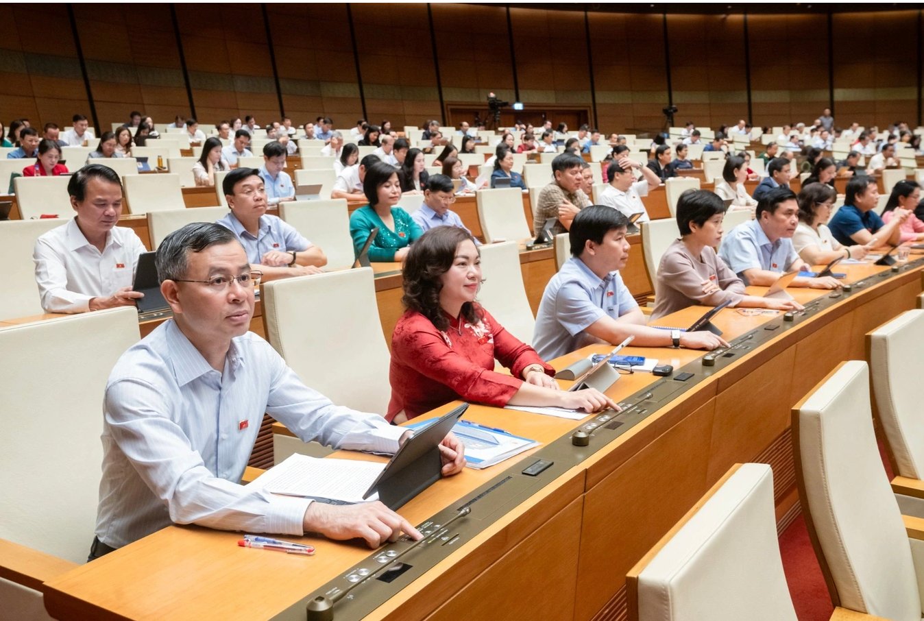 Công chức, viên chức không được thành lập, góp vốn và quản lý doanh nghiệp Công chức, viên chức không được thành lập, góp vốn và quản lý doanh nghiệp