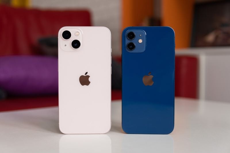iPhone chính hãng giá dưới 10 triệu: Thời điểm 'vàng' sắm smartphone xịn? iPhone chính hãng giá dưới 10 triệu: Thời điểm 'vàng' sắm smartphone xịn?