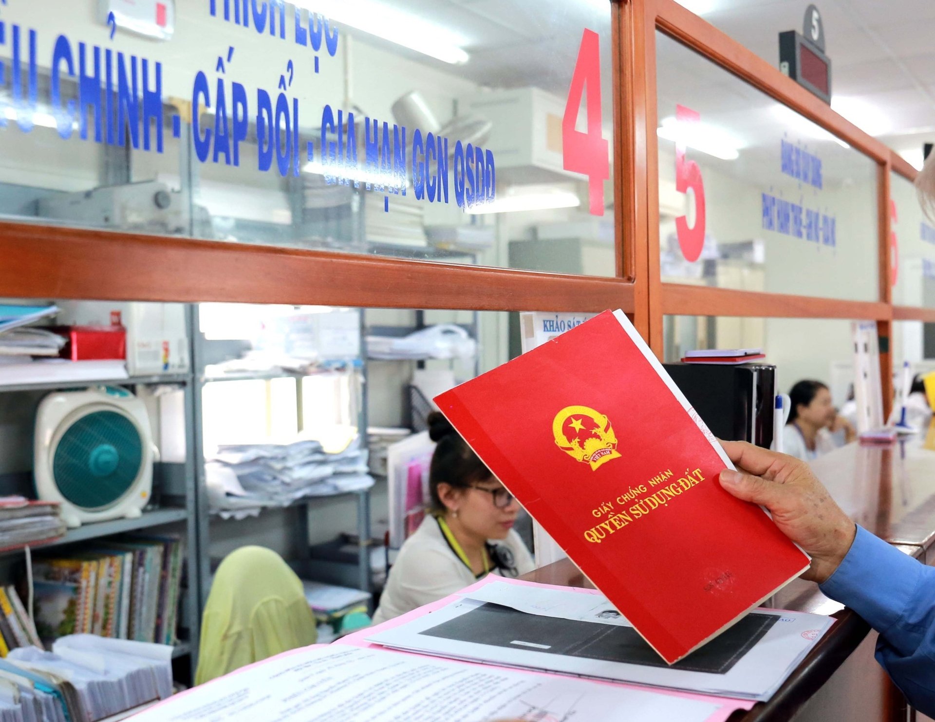 Không cần chỉnh sửa giấy tờ đất đai sau khi sắp xếp, tổ chức chính quyền địa phương 2 cấp Không cần chỉnh sửa giấy tờ đất đai sau khi sắp xếp, tổ chức chính quyền địa phương 2 cấp
