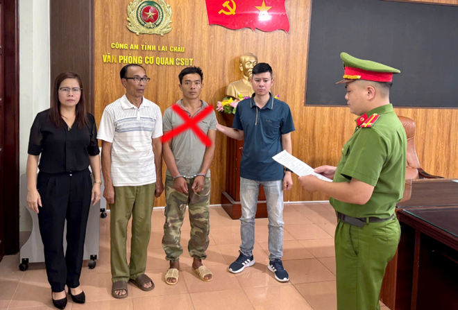 Say rượu sau bữa cơm tối, con riêng đánh chết bố dượng Say rượu sau bữa cơm tối, con riêng đánh chết bố dượng