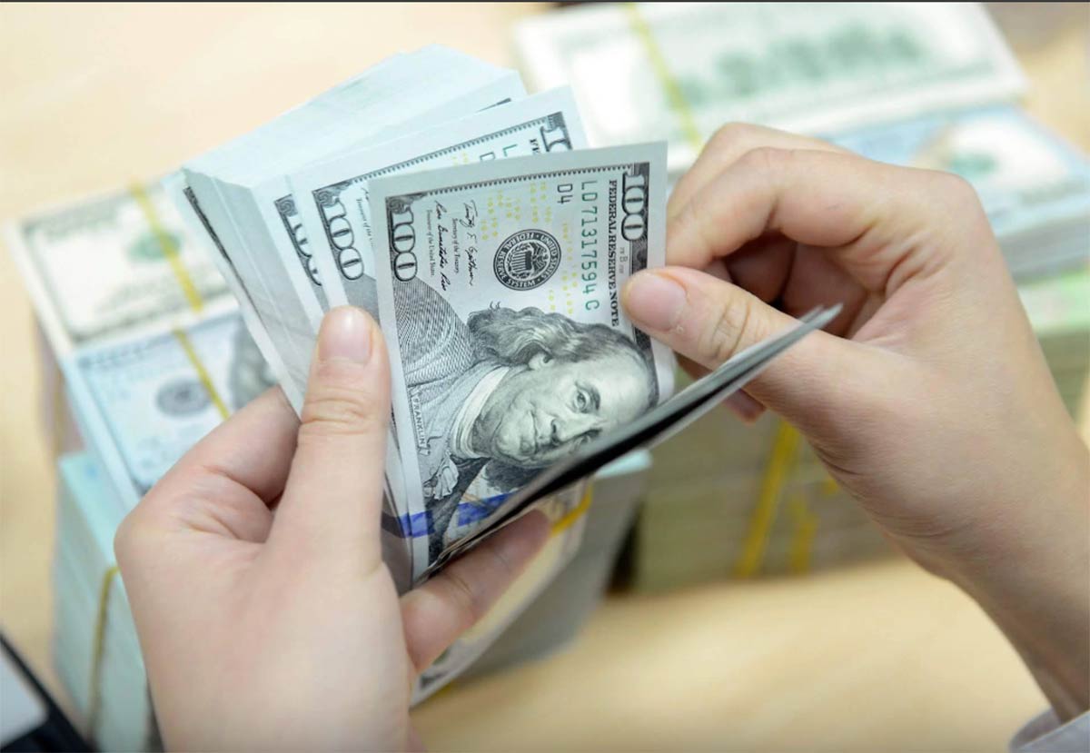 Tỷ giá trung tâm lập kỷ lục, giá USD ngân hàng lên đỉnh cao mới Tỷ giá trung tâm lập kỷ lục, giá USD ngân hàng lên đỉnh cao mới