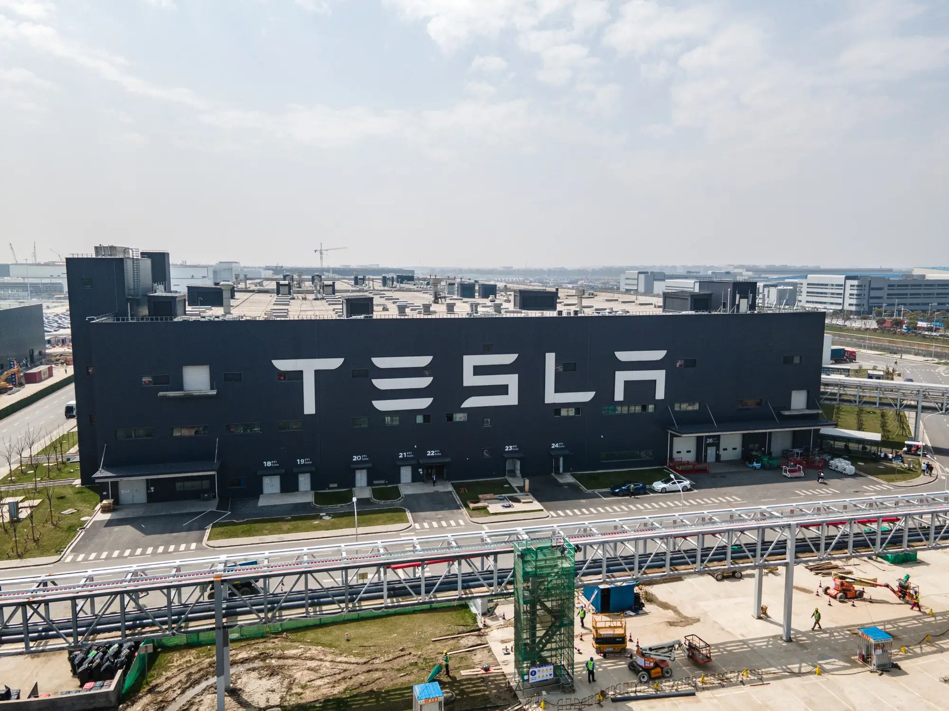 Tỷ phú Elon Musk mở rộng ‘dấu chân’ tại Trung Quốc với trạm pin quy mô chưa từng có Tỷ phú Elon Musk mở rộng ‘dấu chân’ tại Trung Quốc với trạm pin quy mô chưa từng có