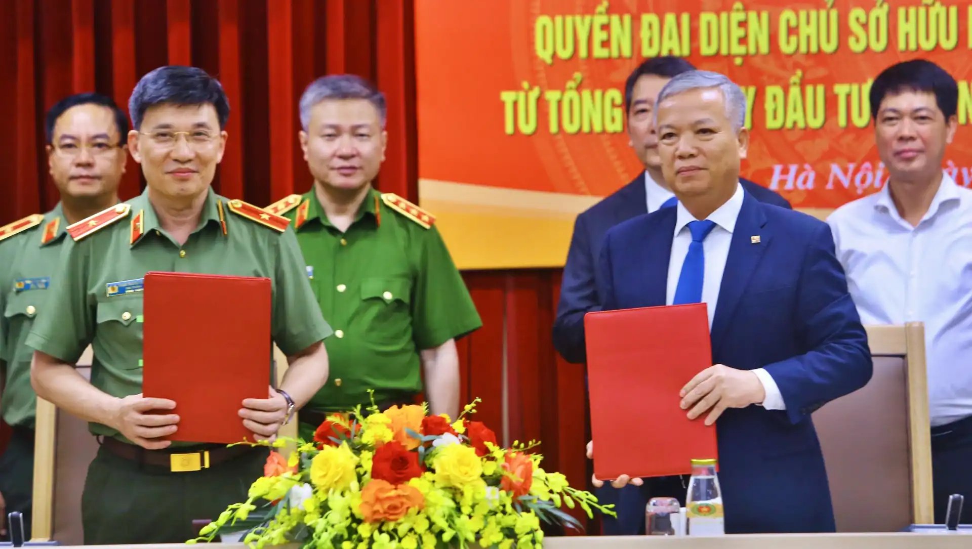 Bo Cong An Tiep Nhan Quyen Dai Dien Von Nha Nuoc Tai Fpt Telecom Tu Scic 1