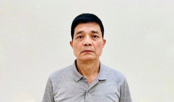 Cựu cục trưởng Nguyễn Thanh Phong bị khởi tố nhận hối lộ Cựu cục trưởng Nguyễn Thanh Phong bị khởi tố nhận hối lộ