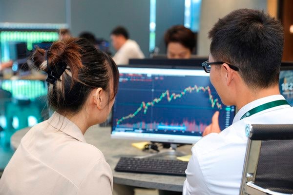 Da Den Thoi Diem Vang De Nha Dau Tu Tro Lai Voi Co Phieu Nganh Chung Khoan 1