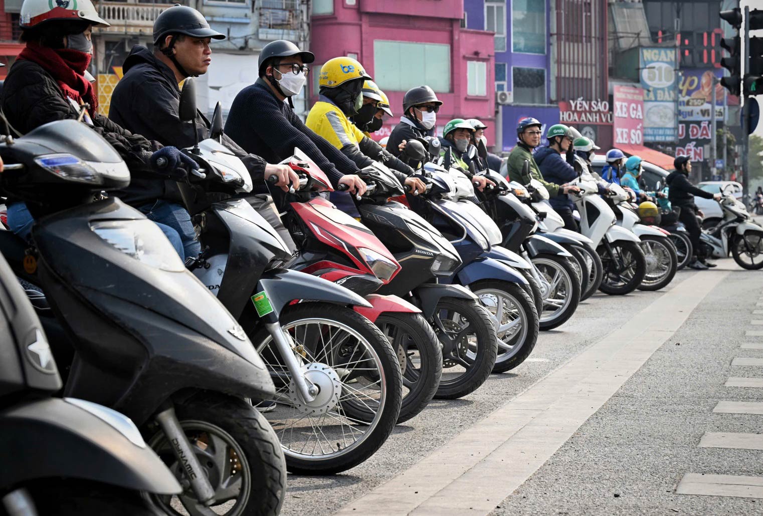 Hà Nội cấm xe xăng, điểm tên doanh nghiệp hưởng lợi lớn Hà Nội cấm xe xăng, điểm tên doanh nghiệp hưởng lợi lớn