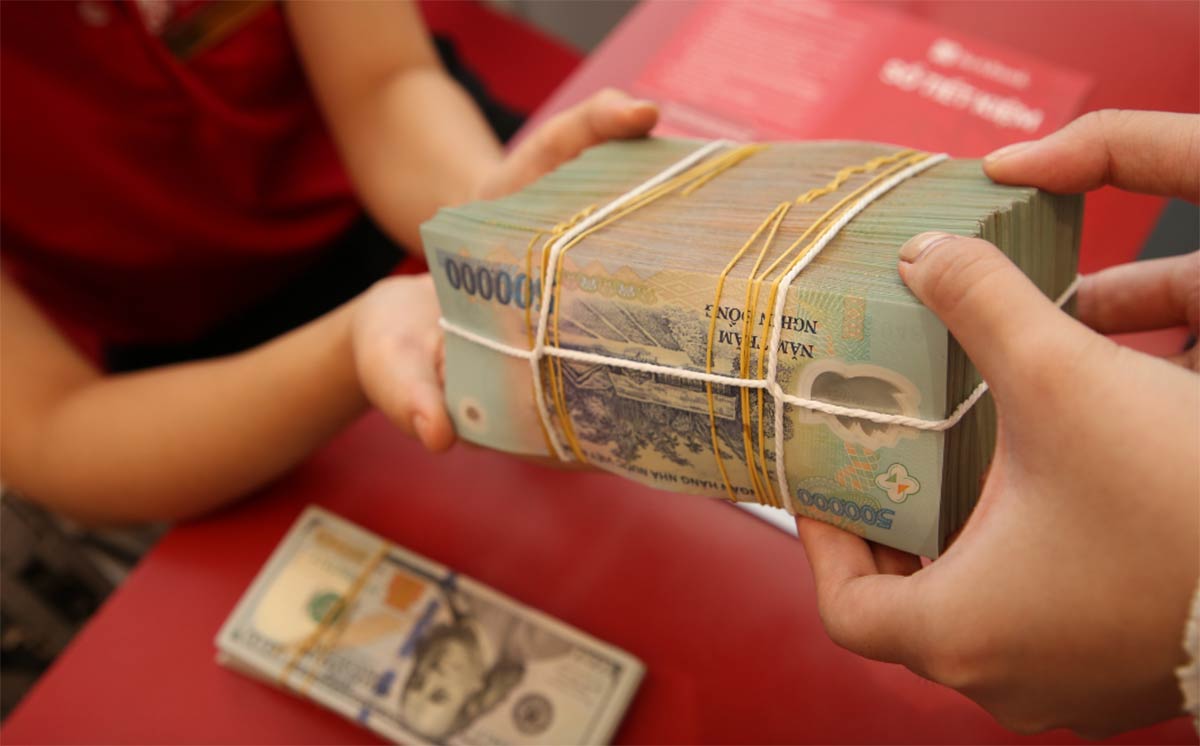 Lãi suất tiết kiệm rục rịch tăng, ngân hàng đua hút tiền gửi Lãi suất tiết kiệm rục rịch tăng, ngân hàng đua hút tiền gửi