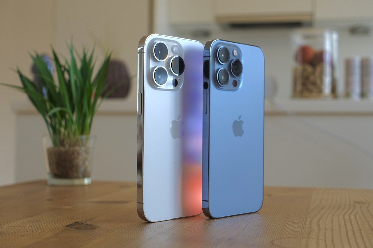 So sánh iPhone 17 Pro Max và iPhone 16 Pro Max: Có nên tốn tiền nâng cấp? So sánh iPhone 17 Pro Max và iPhone 16 Pro Max: Có nên tốn tiền nâng cấp?