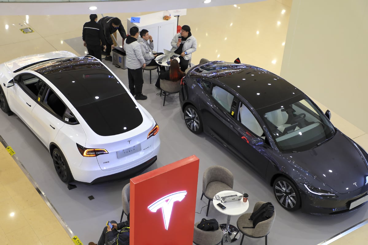 Tesla ‘bốc hơi’ 68 tỷ USD vốn hóa sau tuyên bố thành lập đảng chính trị của Elon Musk Tesla ‘bốc hơi’ 68 tỷ USD vốn hóa sau tuyên bố thành lập đảng chính trị của Elon Musk