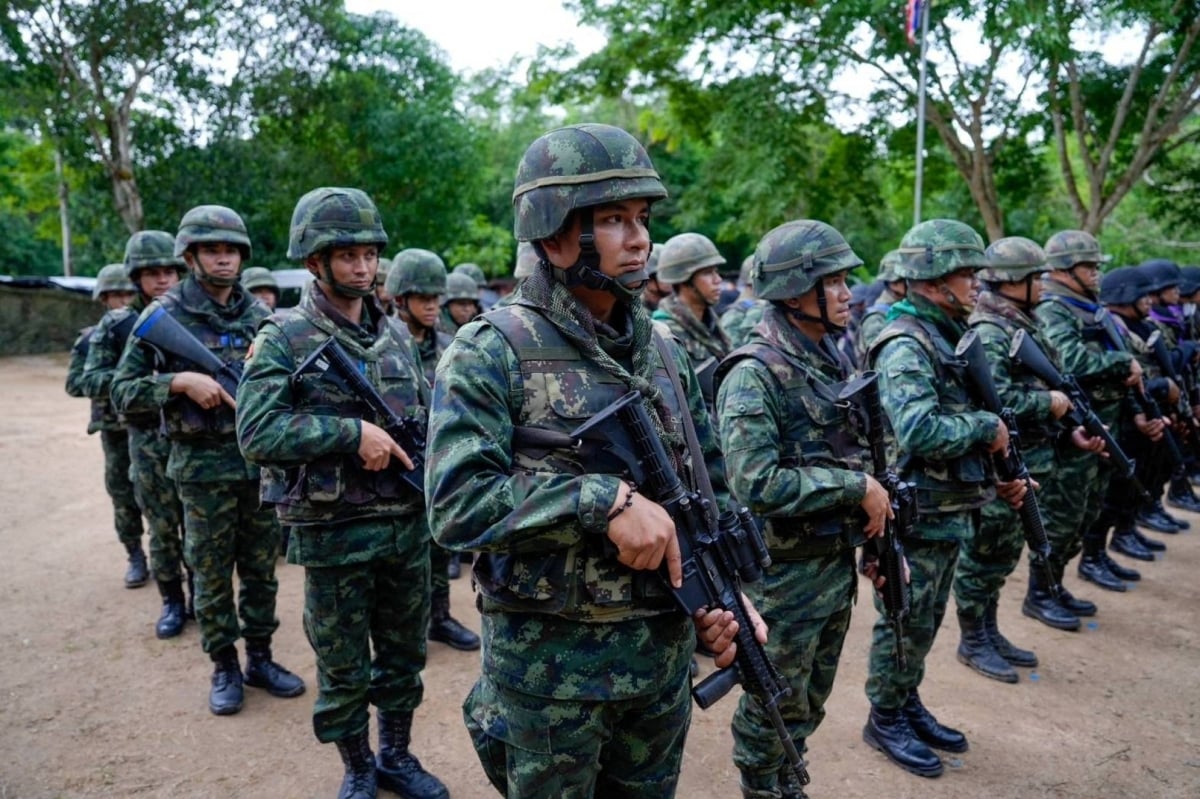 Thai Lan Campuchia Giao Tranh Tai Bien Gioi Hang Chuc Nghin Nguoi So Tan 2