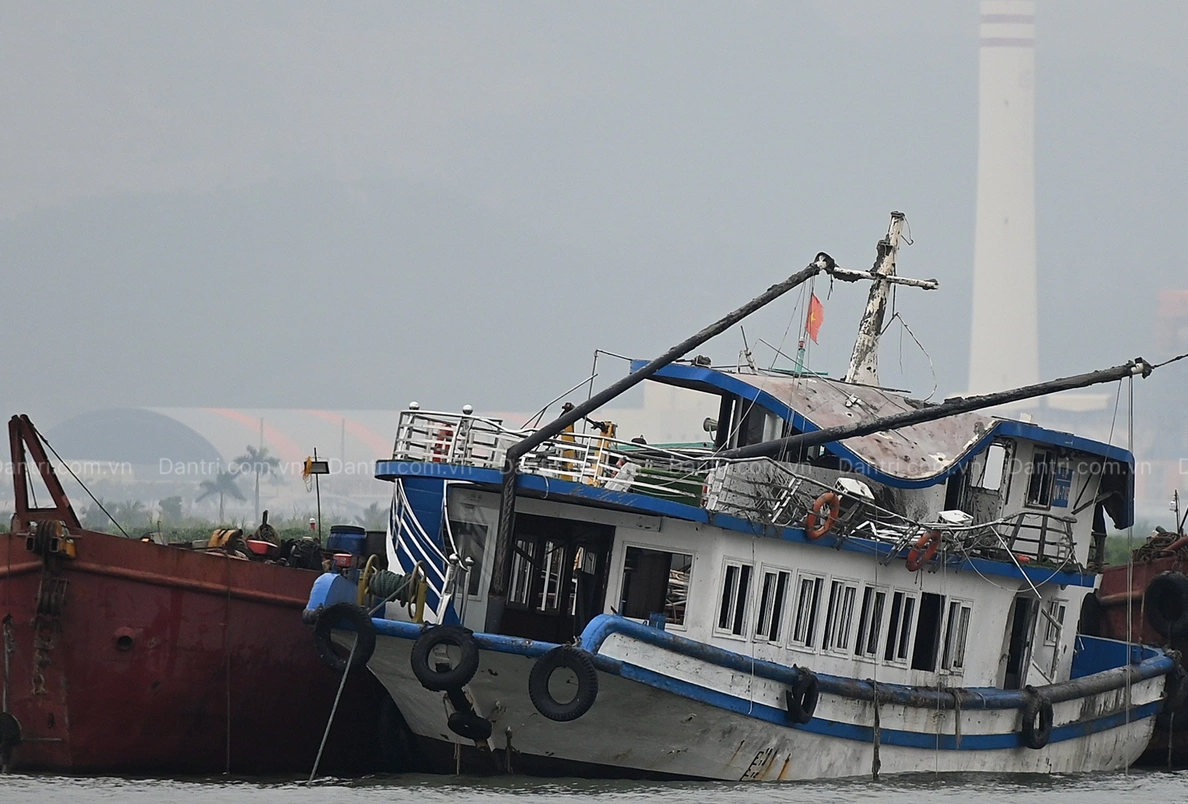 Vu Lat Tau Vinh Xanh 58 Tren Vinh Ha Long 2 Du Thuyen Xin Loi Vi Ban Phao Hoa 1