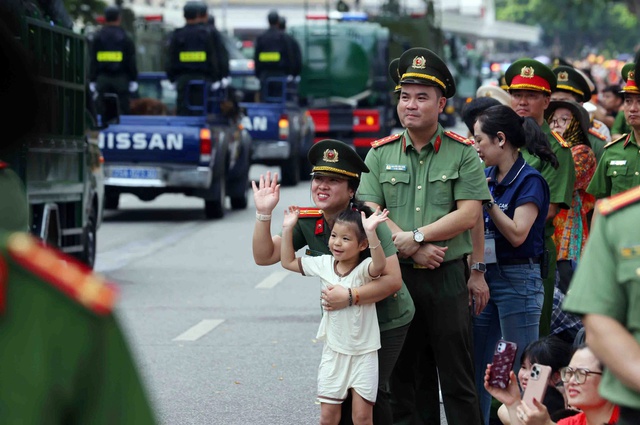 22 17548072655681240036819 1