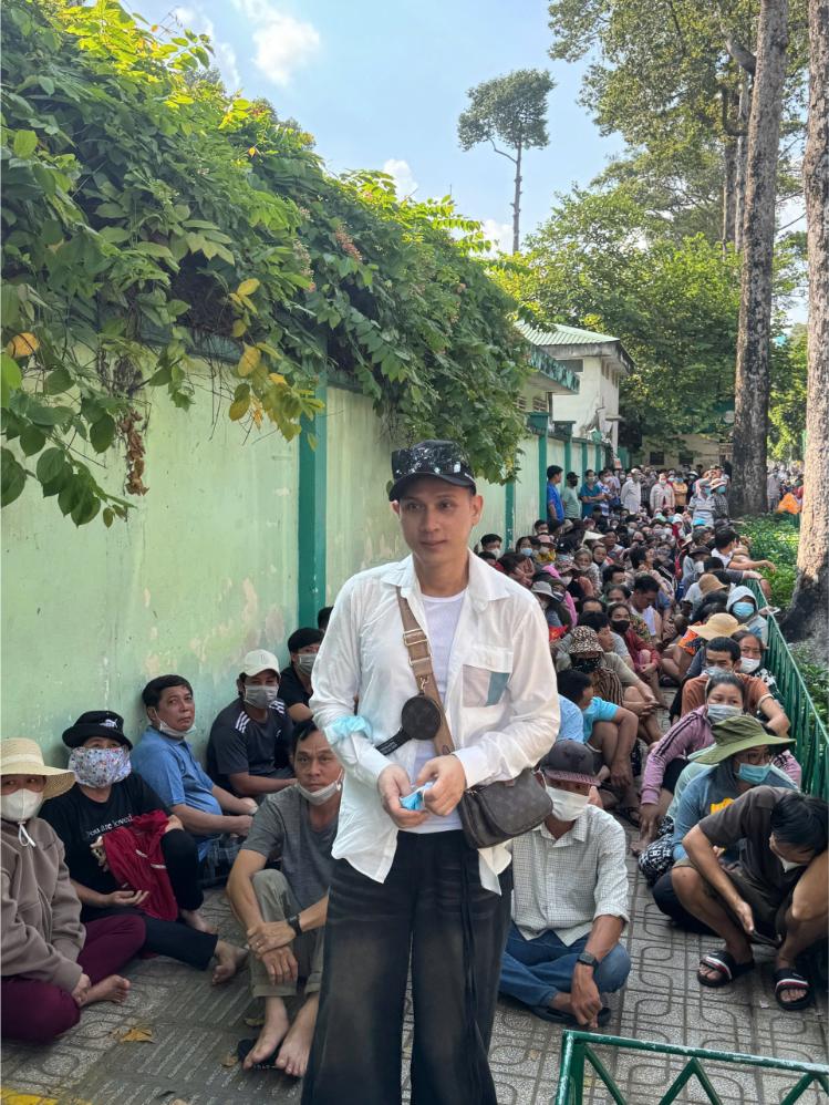 Nguyên Vũ Làm Từ Thiện (4) (3)