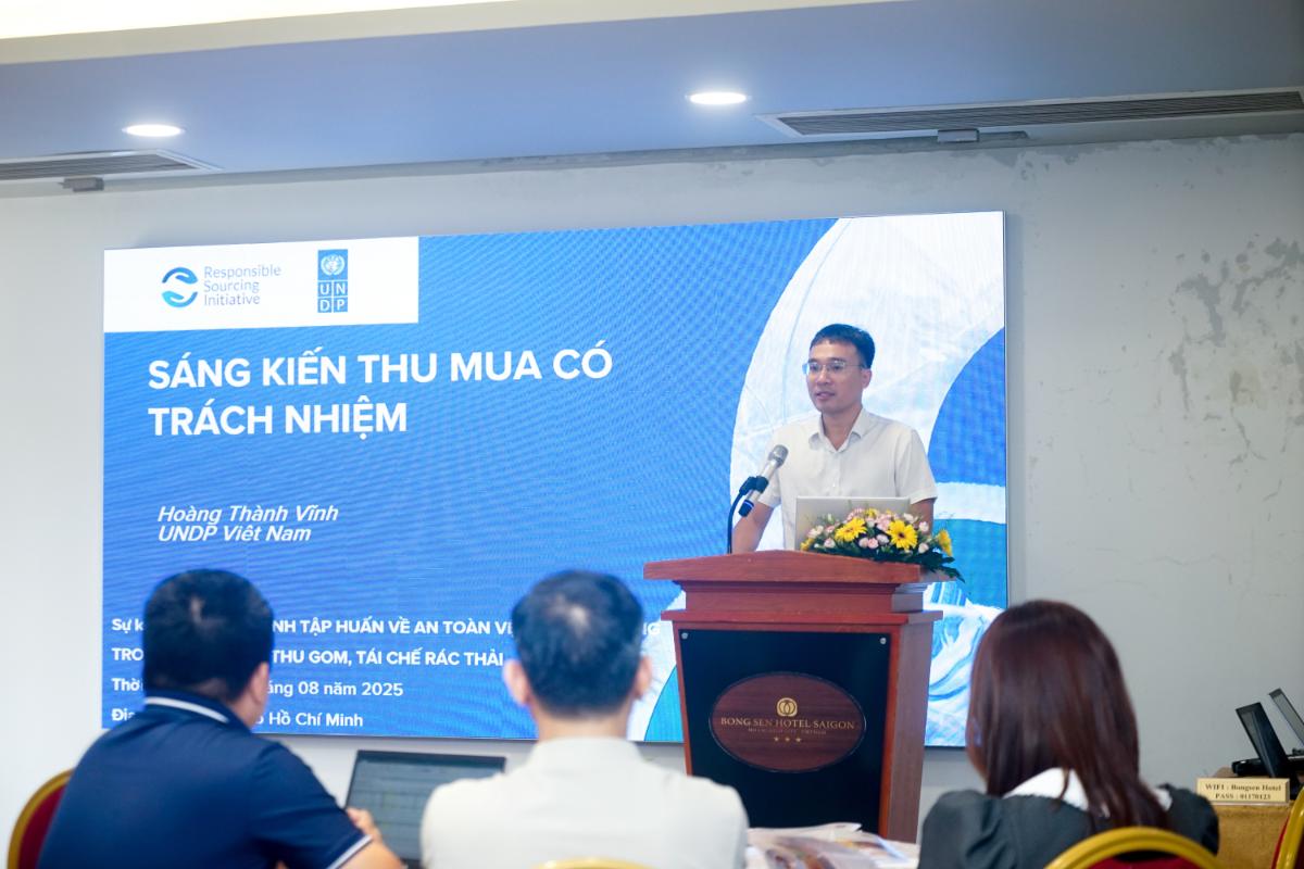 Ông Hoàng Thành Vĩnh, đại Diện Undp Việt Nam, Chia Sẻ Về Sáng Kiến Thu Mua Có Trách Nhiệm Trong Chuỗi Giá Trị Tái Chế Nhựa Tại Việt Nam (1)