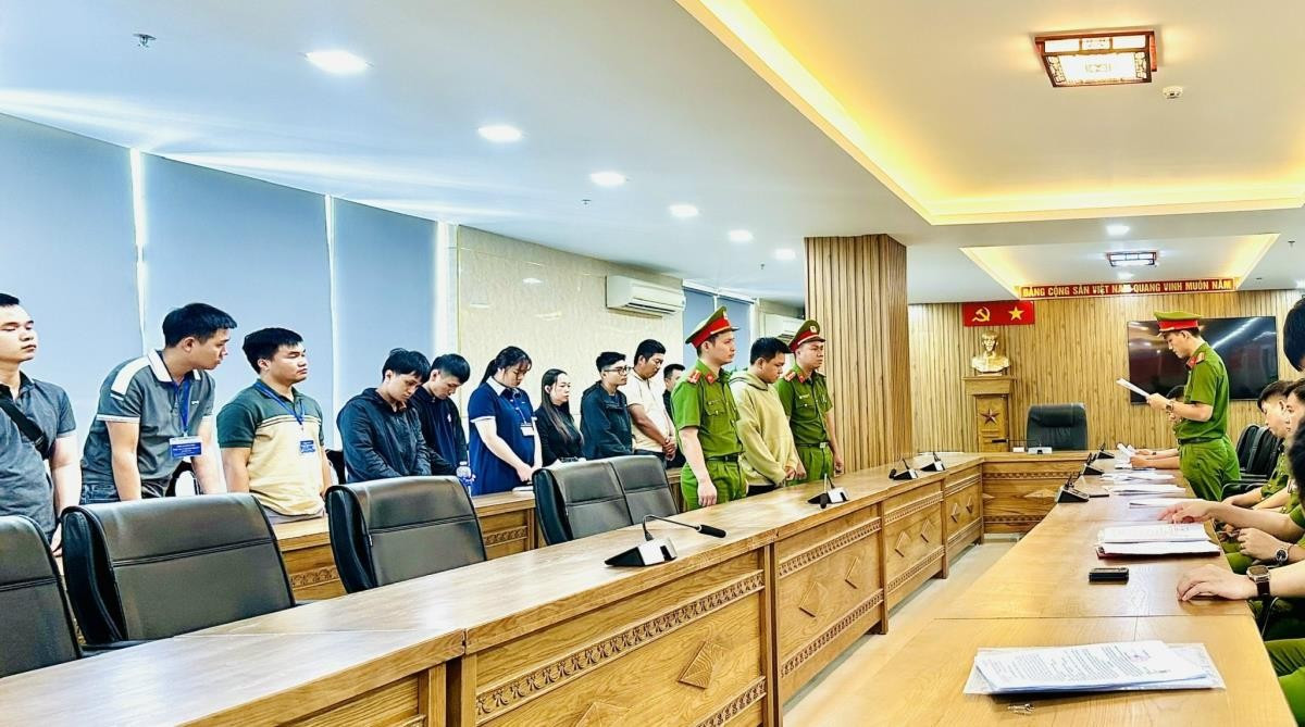 Bat Them 20 Doi Tuong Lien Quan Duong Day Rua Tien Gan 30 000 Ty Dong 1