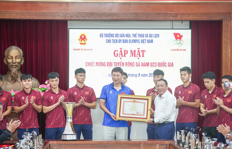 Doi Tuyen U23 Viet Nam Vinh Du Nhan Bang Khen Cua Thu Tuong Chinh Phu 4
