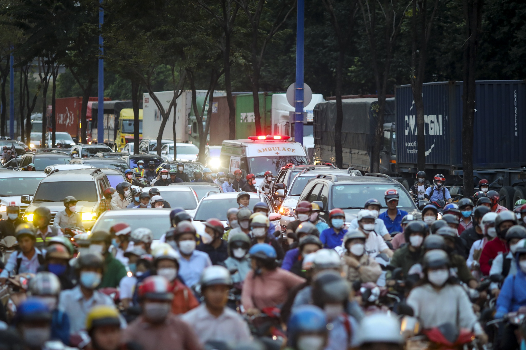 Sân bay Long Thành sắp xong nhưng cao tốc mở rộng, metro vẫn trên giấy Sân bay Long Thành sắp xong nhưng cao tốc mở rộng, metro vẫn trên giấy