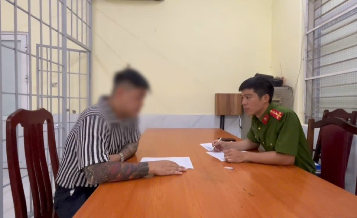 Xử lý nghiêm thanh niên xăm trổ gây rối tại chốt bảo vệ A80 Xử lý nghiêm thanh niên xăm trổ gây rối tại chốt bảo vệ A80