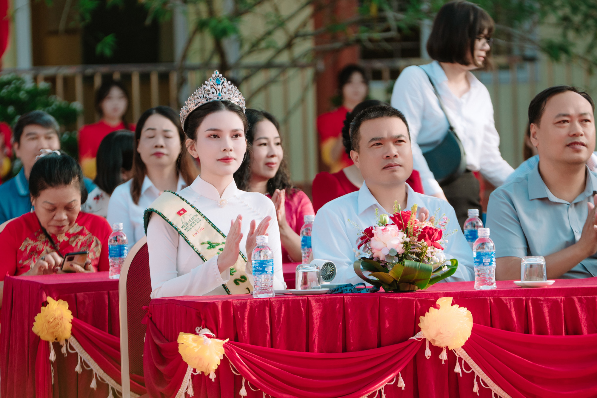 A Hau Trai Dat Linh Dan 801757052478