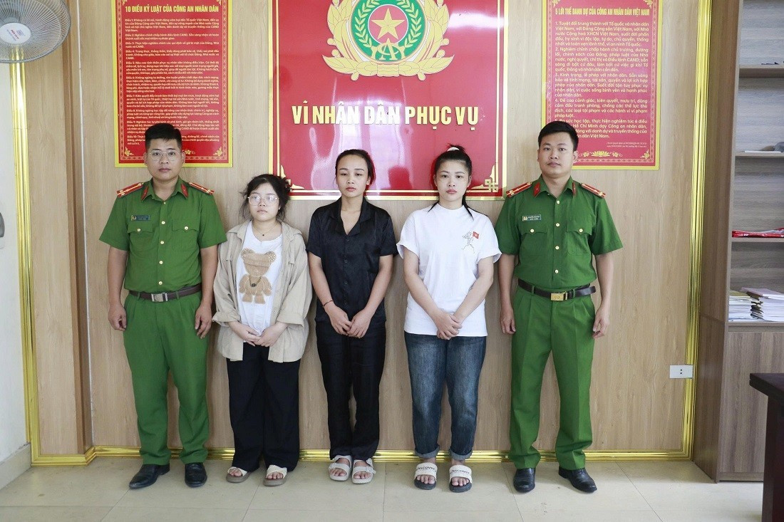 Chieu Bai Cua 3 Nu Quai Lua Ban 13 Nguoi Sang Dac Khu Tam Giac Vang 2