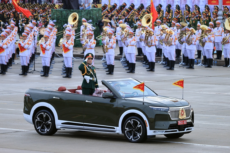 Chum Anh Cac Khoi Dieu Binh Cua Quan Doi Nhan Dan Viet Nam Tai A80 25