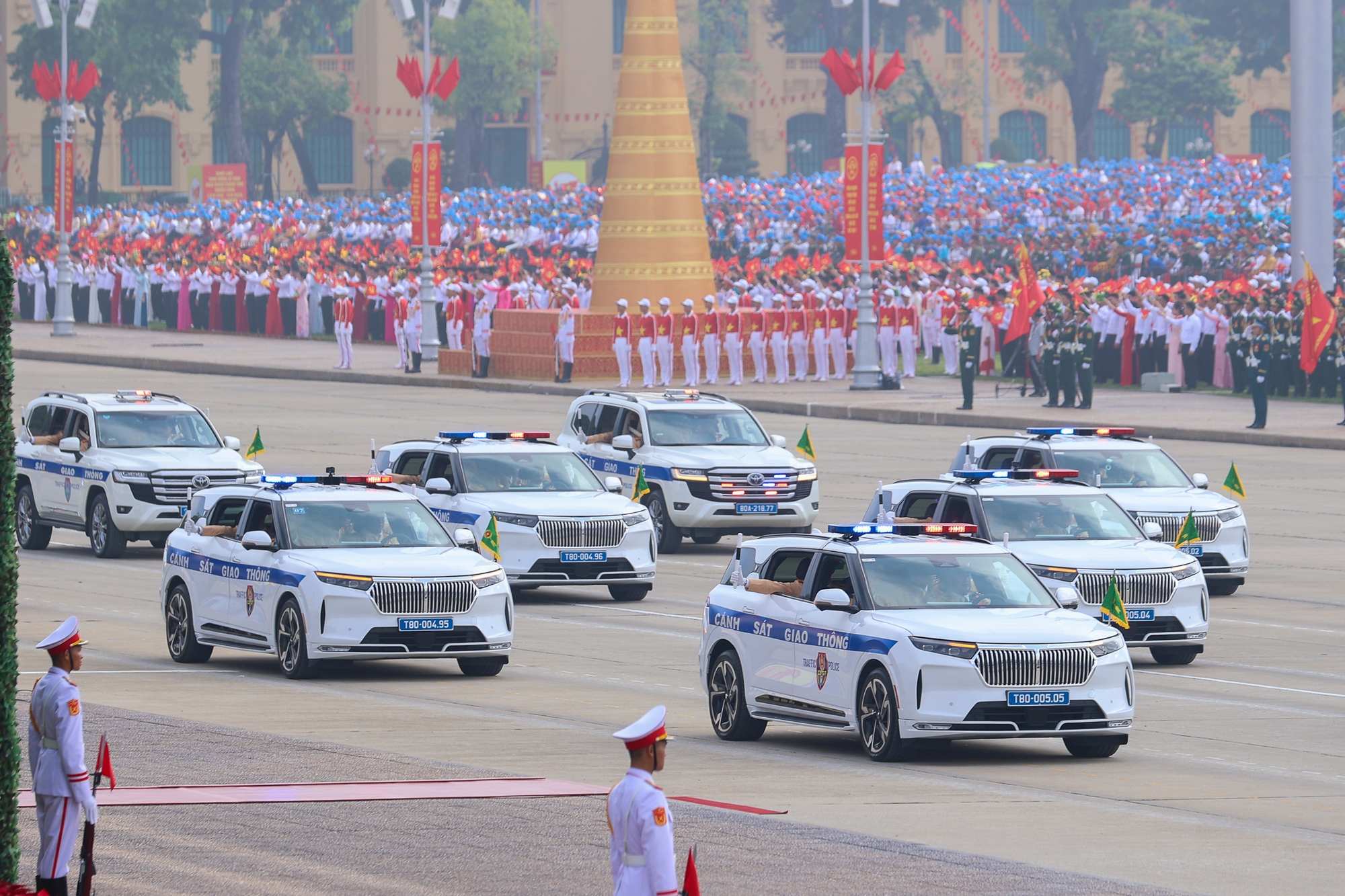 Chum Anh Cac Khoi Xe Dac Chung Cong An Nhan Dan Tai Le Ky Niem 80 Nam Quoc Khanh 12