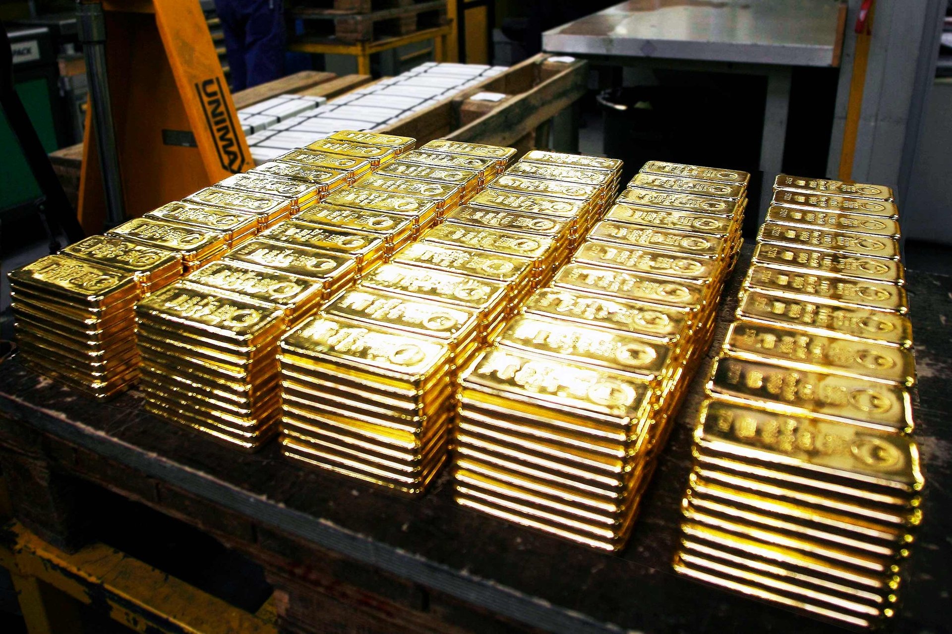 Dự báo chấn động: Giá vàng sớm chạm mốc 4.000 USD/ounce Dự báo chấn động: Giá vàng sớm chạm mốc 4.000 USD/ounce