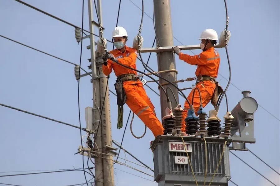 Đưa khoản lỗ 45.000 vào giá điện: 'Chưa phải thời điểm thích hợp tính khoản lỗ cũ vào giá' Đưa khoản lỗ 45.000 vào giá điện: 'Chưa phải thời điểm thích hợp tính khoản lỗ cũ vào giá'