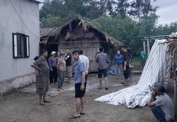 Dung Dien Thoai Luc Cam Sac Nam Thanh Nien Bi Set Danh Tu Vong 1