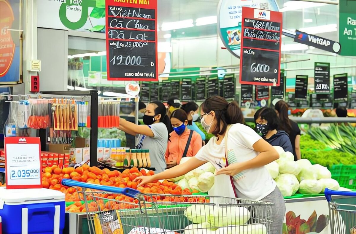 Giá vàng tăng hơn 40%, tỷ giá tăng 3,45%: Áp lực lạm phát nhập khẩu hiện hữu Giá vàng tăng hơn 40%, tỷ giá tăng 3,45%: Áp lực lạm phát nhập khẩu hiện hữu