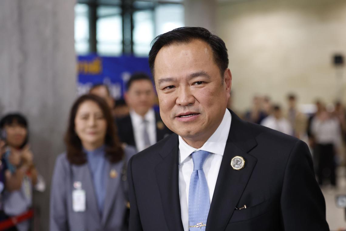 Tan Thu Tuong Thai Lan Tu Hau Due Gia Toc Lung Danh Den Ty Phu Lam Chinh Tri 3