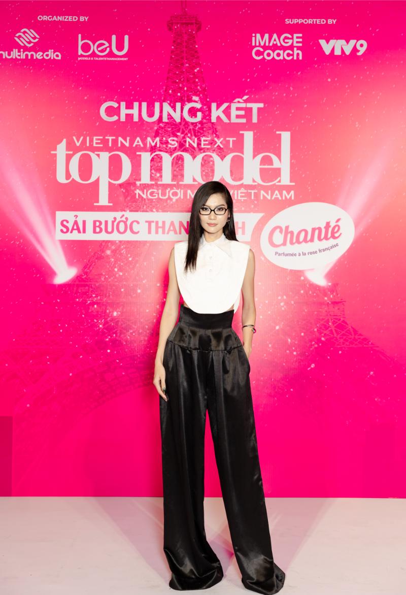 3. Quán Quân Vietnam’s Next Top Model All Stars Kim Dung Xuất Hiện Với Phong Cách Thời Trang Thanh Lịch
