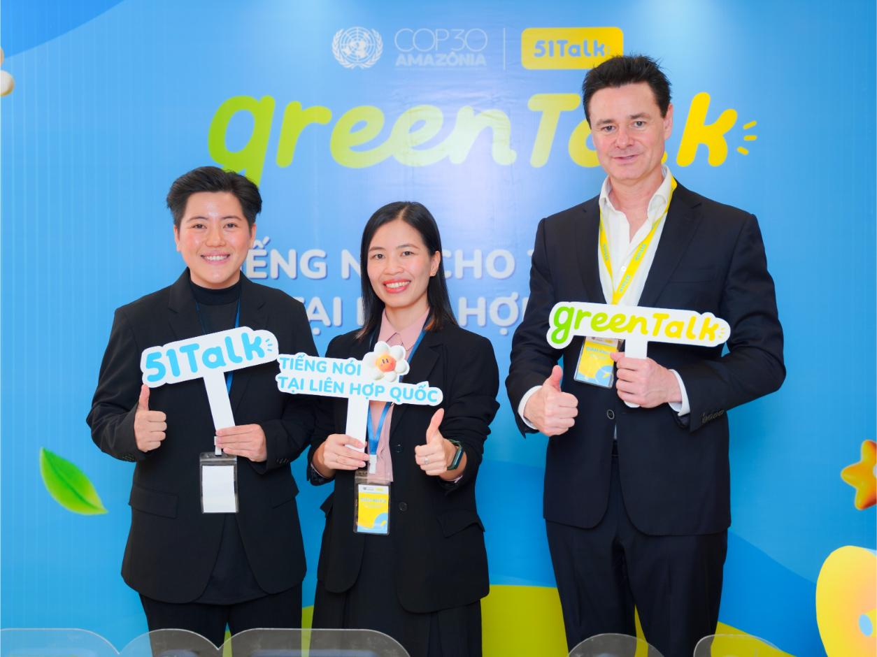 5. Ảnh Ban Giám Khảo Bao Gồm Ông Roger Parodi Giám đốc Chiến Lược Tại 51talk (ngoài Cùng Bên Phải), Chị Bùi Thị Linh Đại Diện Giz Việt Nam (ở Giữa) Và Chị Nam Phươn