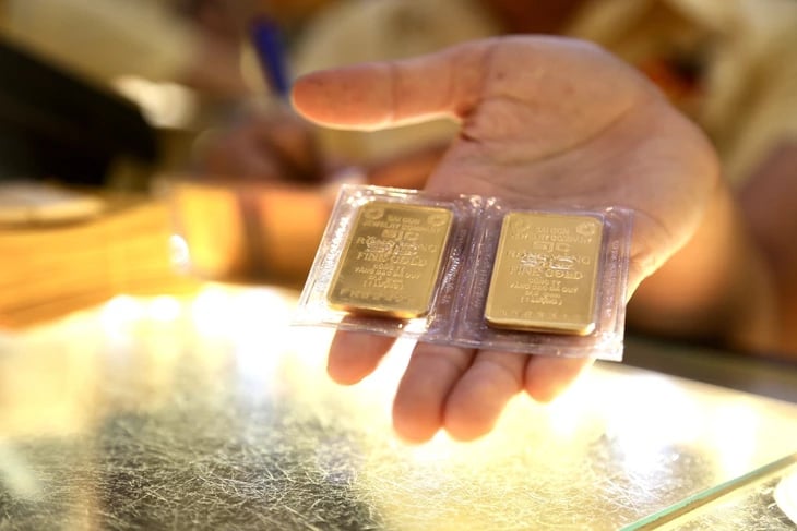 Giá vàng lao dốc mất 13 triệu/lượng: Xu hướng giảm còn tiếp diễn? Giá vàng lao dốc mất 13 triệu/lượng: Xu hướng giảm còn tiếp diễn?