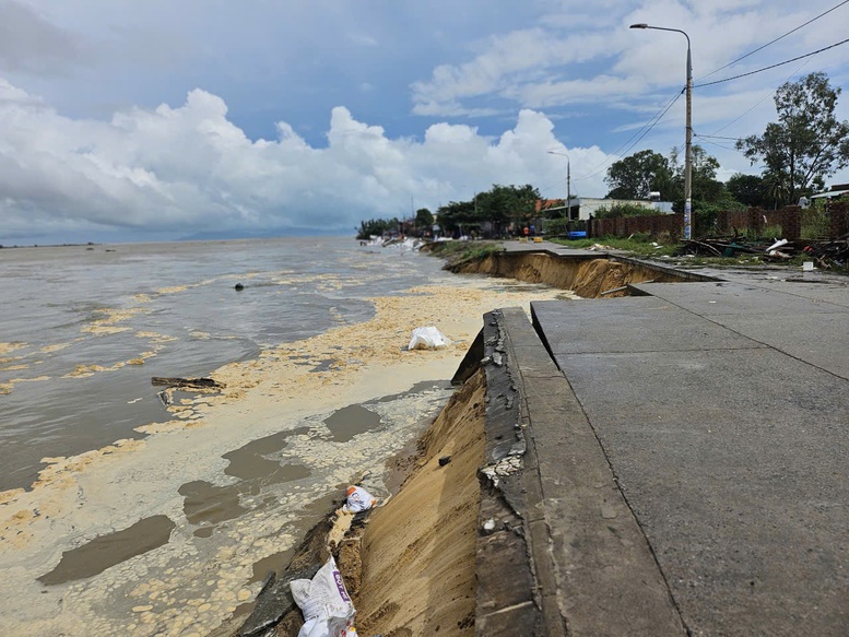 Hang Nghin Nguoi Va Ke Chong Lu Lich Su Cuu Lang O Ha Luu Song Thu Bon 6