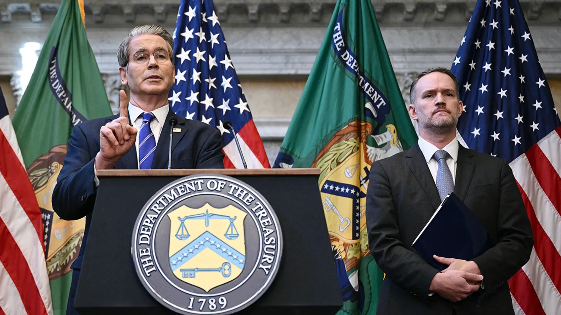 My Chi Trich Trung Quoc Dang Gianh Giat Quyen Luc Toan Cau Canh Bao Cung Ran 3