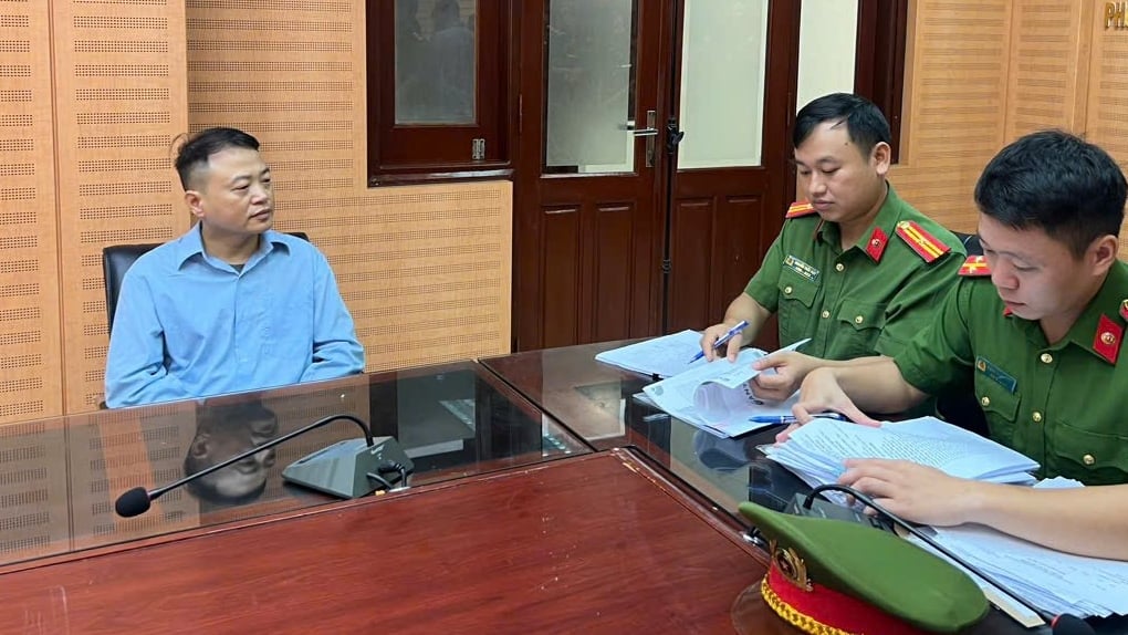 Shark Binh Bi To Lua Dao Va Chiem Doat Tai San Cua 30 000 Nha Dau Tu 1