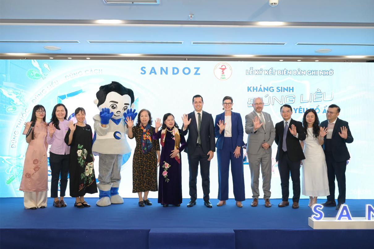 Đại Diện Sandoz, Vma, Đại Sứ Quán Thuỵ Sĩ Và Who Tại Lễ Ký Kết 2 (1)