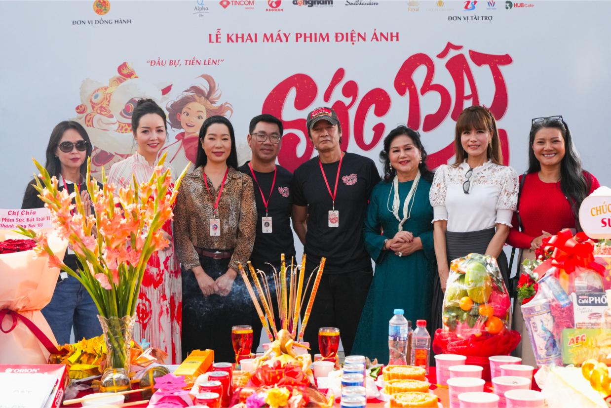 H A Dao Dien Khoa Nguyen Va Ca Dien Vien Gao Coi (1)