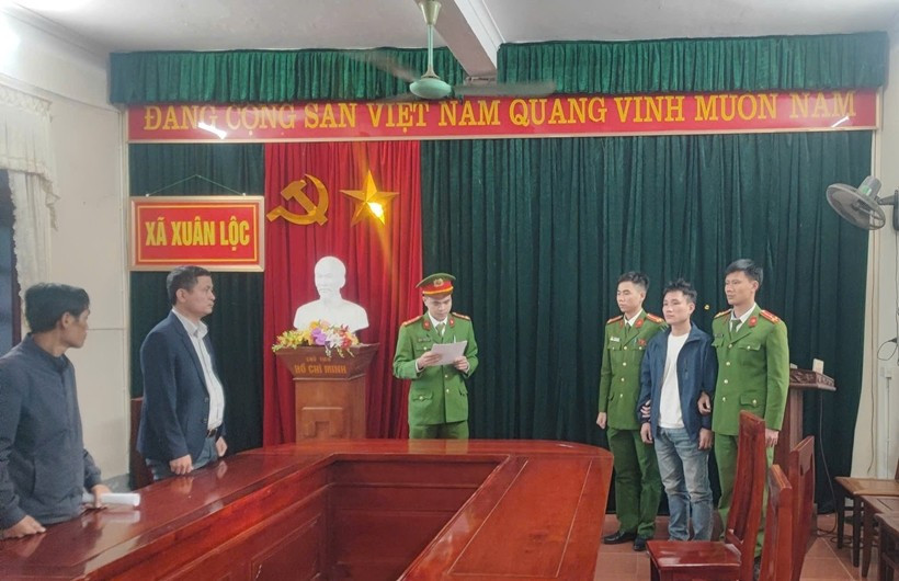 Nam Thanh Nien Danh To Truong An Ninh Chan Thuong So Nao 1