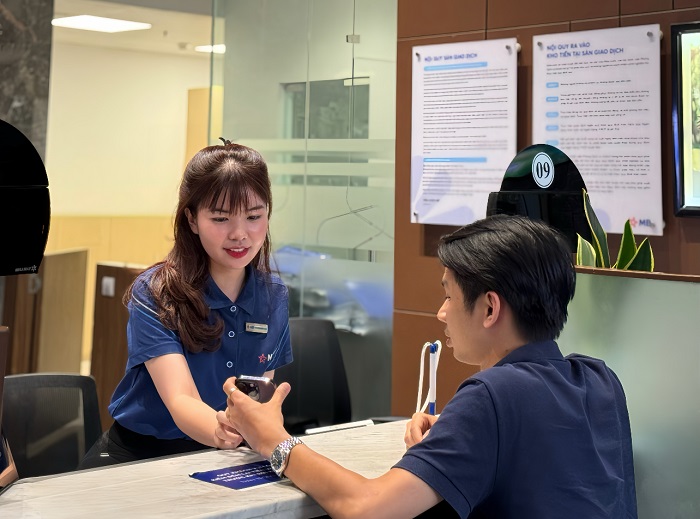 Phát triển bền vững trên nền quản trị rủi ro chặt chẽ - hướng đi kiên định của MB Phát triển bền vững trên nền quản trị rủi ro chặt chẽ - hướng đi kiên định của MB