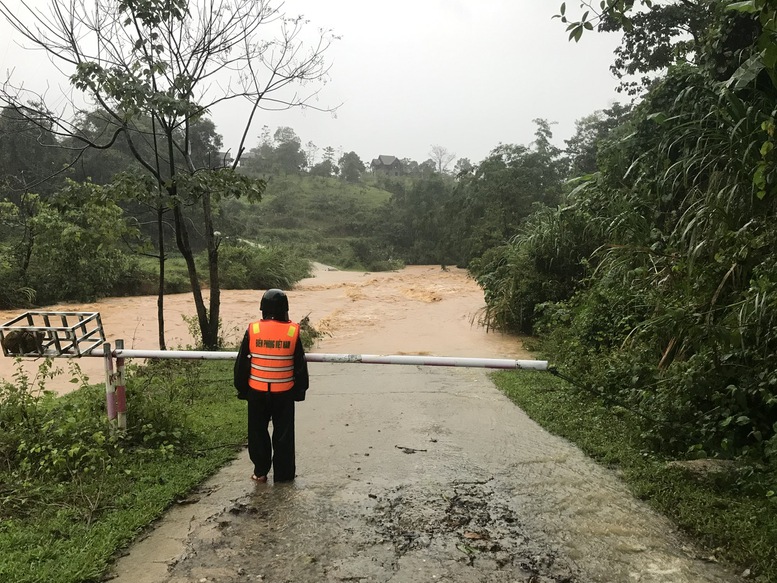 Quang Tri Hon 1 400 Ho Bi Ngap Nhieu Tuyen Giao Thong Chia Cat Mot Nguoi Mat Tich 4