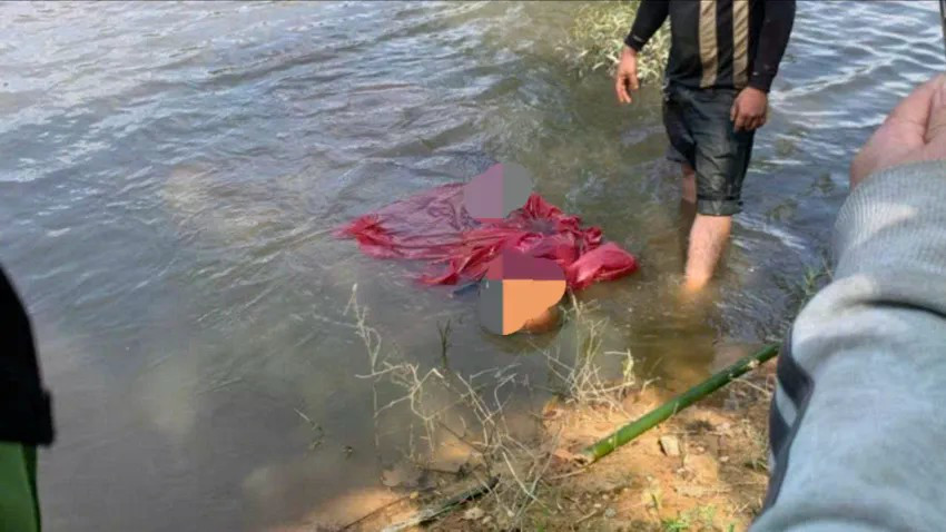 Tá hoả phát hiện thi thể người đàn ông nổi trên hồ nước ở Huế Tá hoả phát hiện thi thể người đàn ông nổi trên hồ nước ở Huế