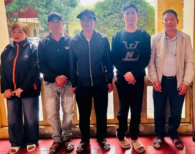 Bắt nhóm đối tượng tổ chức ghi số lô, số đề hơn 1 tỷ mỗi ngày Bắt nhóm đối tượng tổ chức ghi số lô, số đề hơn 1 tỷ mỗi ngày