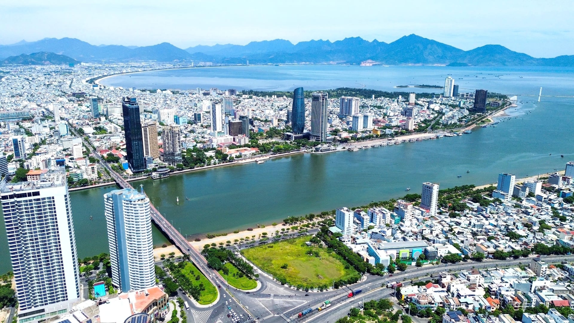 Diem Danh Ong Lon La Thanh Vien Trung Tam Tai Chinh Quoc Te Tai Da Nang 1