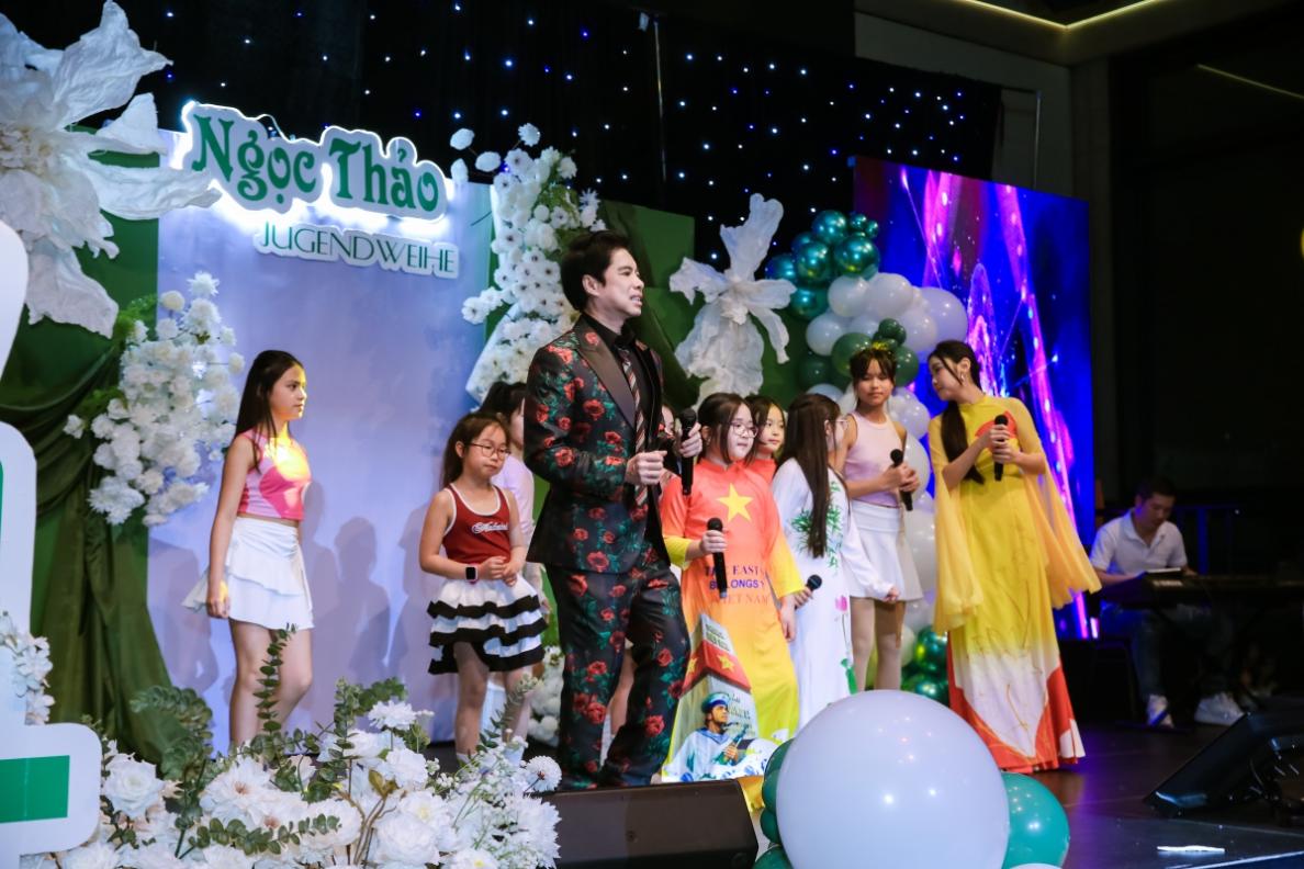 Ngoc Son Ngoc Thao15