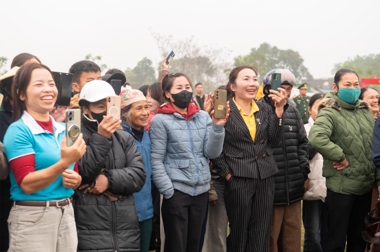 Người Dân Thích Thú Với Những Hoạt động Gắn Kết Trong Sự Kiện Cộng đồng 'chung Vị Tết Việt Gắn Kết Muôn Miền'