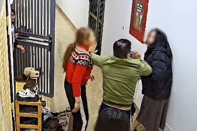 Cong An Ha Noi Thong Tin Vu Nguoi Phu Nu Bi Hanh Hung Tai Chung Cu 1